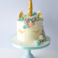 Unicorn birthday cake in Geneva Switzerland